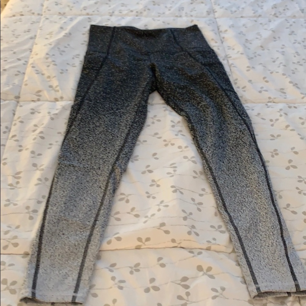 Leggings with side pocket